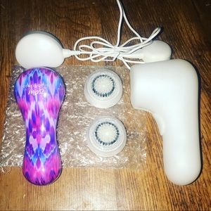 Clarasonic Mia 2 cleansing brush